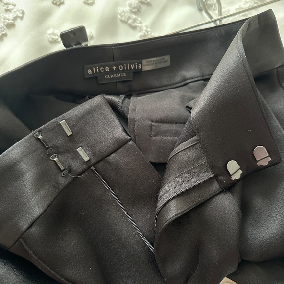 Alice + Olivia Dylan Satin Wide Leg Pant, Black, 0 - Picture 8 of 9